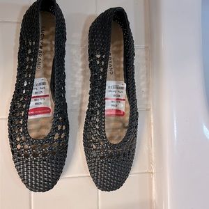 Women’s shoes, black size 11, new with tags, never worn
